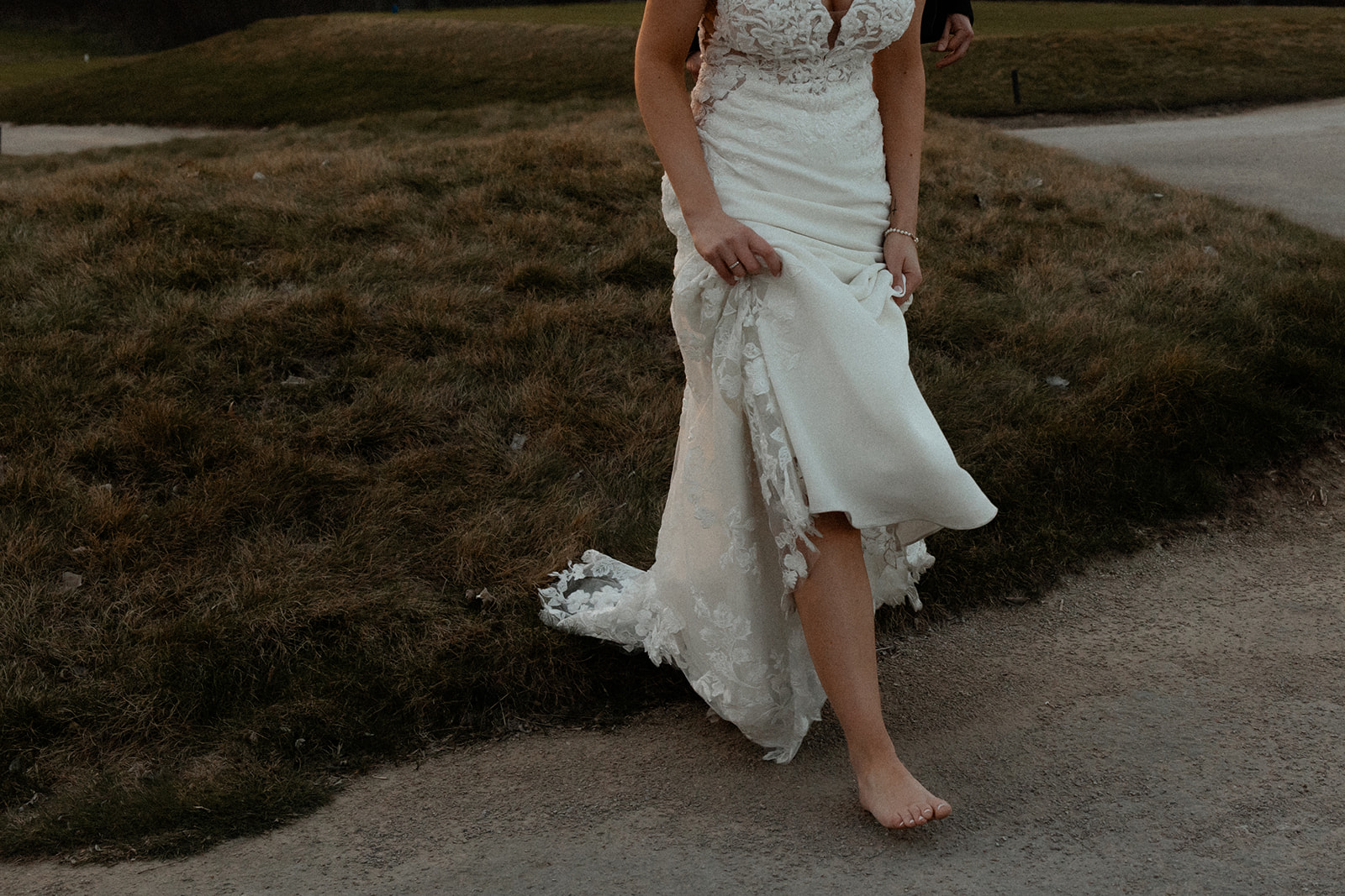 The Carriage House Wedding in Oconomowoc, Wisconsin photographed by Claire Neville Photography