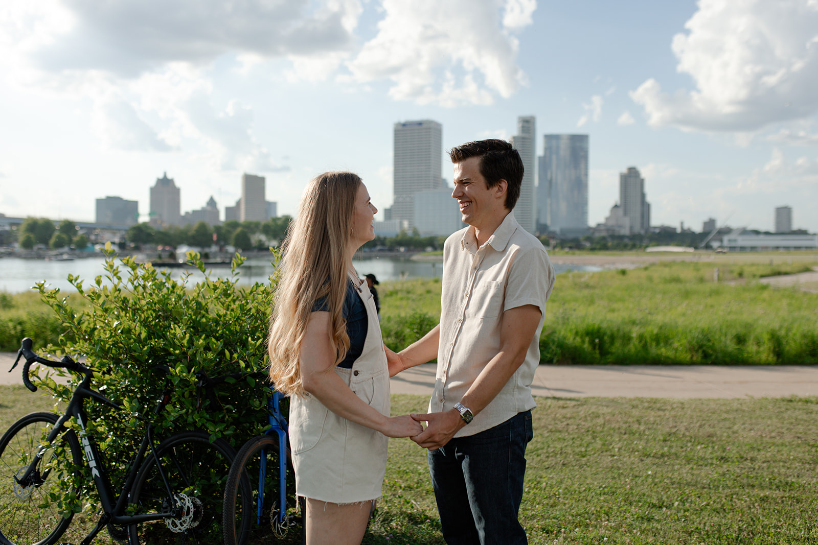 Kaitlyn and Josh’s summer engagement session captured their love in the most authentic way—bike riding at sunset in the park. Claire Neville Photography documented their laughter, connection, and joy through candid, natural moments that reflect who they are.